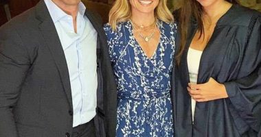 How Kelly Ripa and Mark Consuelos' Daughter Lola Feels About Paparazzi
