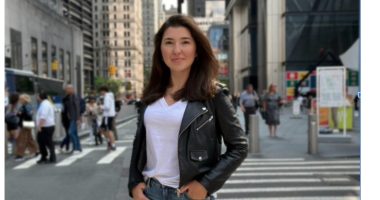 How To Boost E-commerce Sales For Global Corporations With A Smart Marketing Strategy: An Expert's Insight