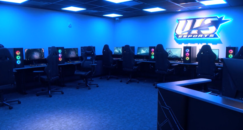 “I love the atmosphere:” New UIS Esports Arena creates dedicated space for gaming