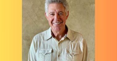 Is Barry Williams Gay? Everything You Need To Know About The Physicality Of Barry Williams