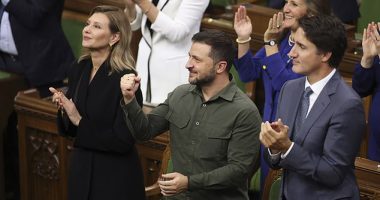 Canadian Prime Minister Justin Trudeau (pictured far right) apologized Wednesday for Parliament´s recognition of a man who fought alongside the Nazis in World War II