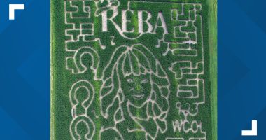 Local farm pays tribute to Reba McEntire with this year’s corn maze