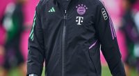 Bayern goalkeeper Manuel Neuer's comeback from broken leg has been delayed again