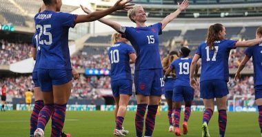 Megan Rapinoe gave her signature pose one final time at Soldier Field in Chicago