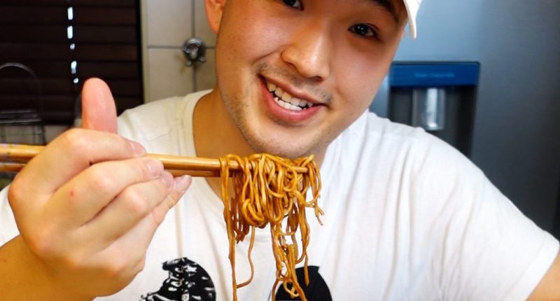 Munchin_Mash (Food Influencer) Wiki, Biography, Age, Girlfriend, Family, Facts, and Many More