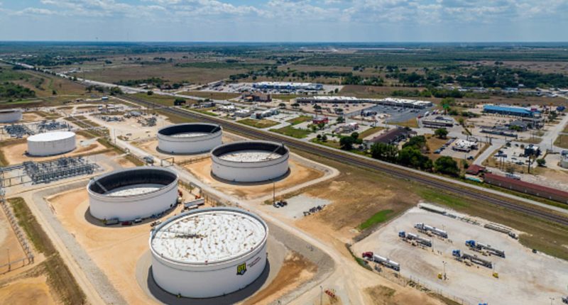 Oil to hit $100? Analysts expect a return to triple digits before 2024