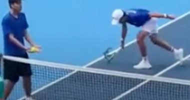 South Korean tennis player smashes racket after loss in epic meltdown