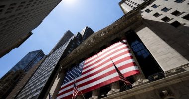 Stocks drop in an ugly day as allure grows to buy a Treasury bill and chill