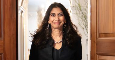 Suella Braverman will warn that 780MILLION people are eligible to claim asylum in UK under 'absurd' refugee rules in major speech TODAY calling for overhaul of UN Refugee Convention - as Home Secretary makes bid to tackle Channel crisis