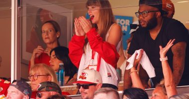 Taylor Swift Goes Bonkers at Kansas City Chiefs Game, Is 100% Dating Travis Kelce