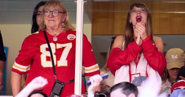 Eagles fan Taylor Swift could take some fashion tips Donna Kelce, another Philadelphia fan