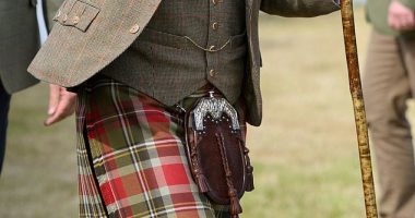 The King is comfortable in a kilt