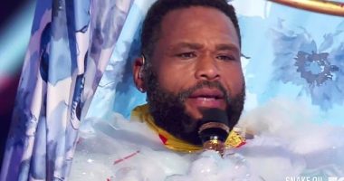 Season premiere: Anthony Anderson revealed his identity after performing as Rubber Ducky on Wednesday's season 10 premiere of The Masked Singer on Fox