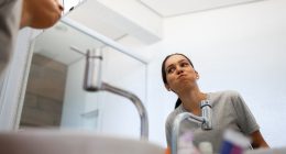 This Natural Mouthwash Is Proven To Fix Bad Breath, So I Tried It To See How It Compares to Traditional Options