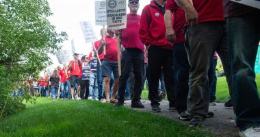 Trump skips presidential debate to visit striking UAW workers