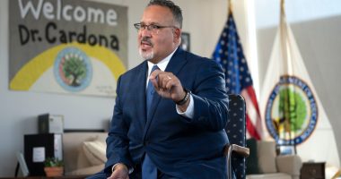 US education chief considers new ways to discourage college admissions preference for kids of alumni