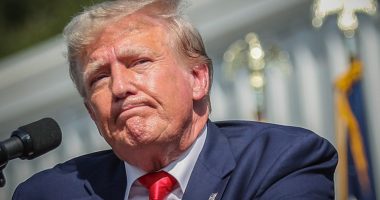 Former Donald Trump arrives in court for a New York trial scrutinizing his business practices