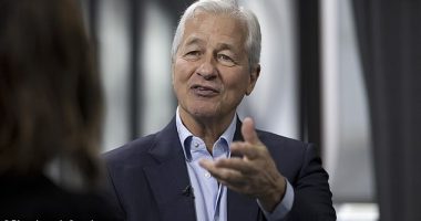 JPMorgan Chase CEO Jamie Dimon, pictured, has warned Americans could soon be facing 7 percent interest rates - the highest level since 1990