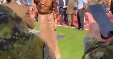 While many fans have fawned for selfies with the Duke and Duchess of Sussex during a whirlwind three-days at the Invictus Games in Germany , one fan seemingly bucked the trend and ignored the royals, a hilarious clip has shown