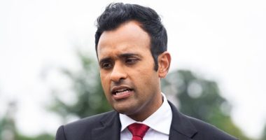 Protesters Ram Vivek Ramaswamy's Car During Iowa Visit