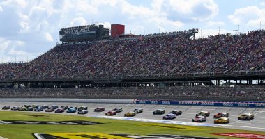 Ryan Blaney beats Kevin Harvick in a drag race at Talladega to advance in NASCAR playoffs