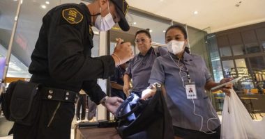 Suspect in Bangkok mall shooting that killed 2 used a modified mock gun, police say