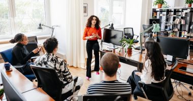 7 Ways to Empower Your Team to Thrive Through Change