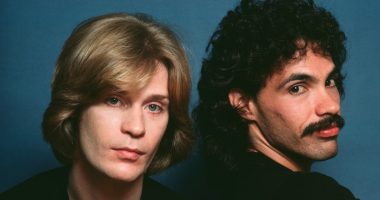 Daryl Hall accuses John Oates of ‘ultimate partnership betrayal’ in plan to sell stake in business