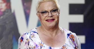 Eddie Izzard returns to New York for a version of Shakespeare's 'Hamlet' with just one actor onstage