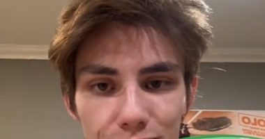 Tyler Morgan posts hacks for iPhone consumers on his TikTok platform @hitomidocameraroll
