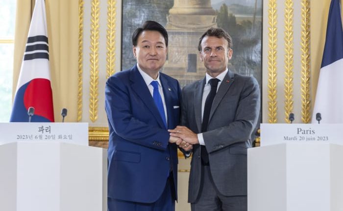 High stakes and glitz mark the vote in Paris for the 2030 World Expo host