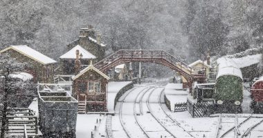 New snow and ice warnings for the South: Met Office issues more yellow alerts covering vast swathes of Britain - with forecasters saying snow could fall on London 'within days' as temperatures plunge below zero