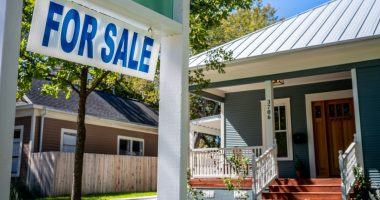 Pending home sales drop to a record low, even worse than during the financial crisis