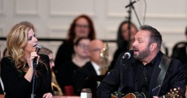 Trisha Yearwood, Garth Brooks Mocked for Singing 'Atheist Anthem' 'Imagine' at Devotedly Christian Roselyn Carter's Funeral