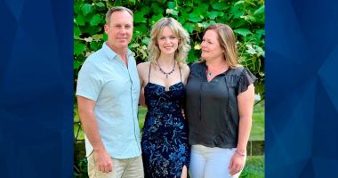 Jillian Ludwig with parents