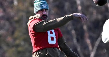 Aaron Rodgers throws support to Jets' leadership team