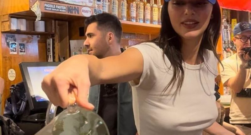 Kendall Jenner shocks Irish pub patrons in Alabama