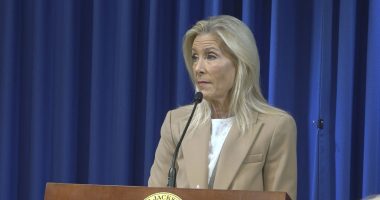Donna Deegan responds to claims Jacksonville City Hall keeps gun registry