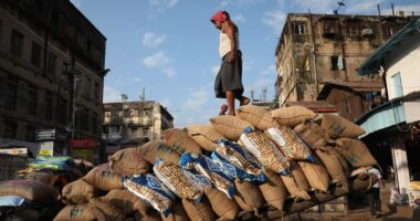 India consumer inflation extends slide to more than 6-year lows