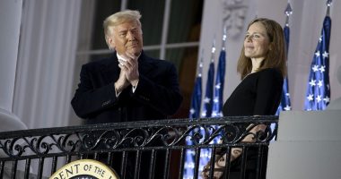 Barrett silences MAGA critics with Trump birthright opinion