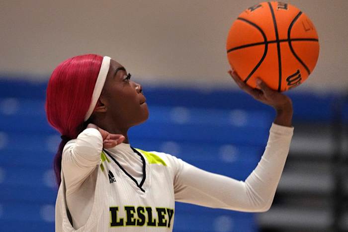 One-armed basketball player makes history at Lesley University