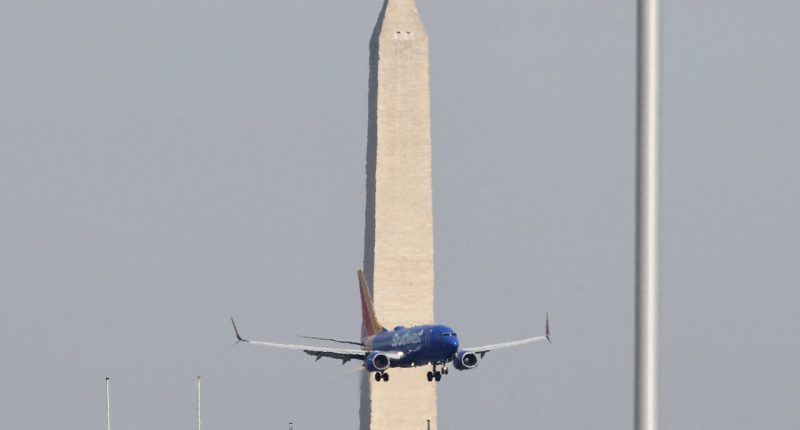 Two planes do 'go-arounds' to avoid military helicopter near Reagan Washington National Airport
