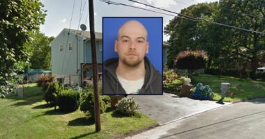 Father left 7-month-old who 'could barely sit up' in the bathtub to drown while he chatted on the phone