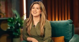 Kelly Clarkson opens up about awkward wardrobe malfunction while she wasn't wearing underwear