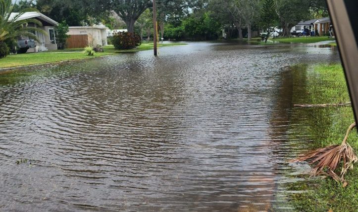 'It's not a game': Florida lawmakers pass bill to ban drivers from speeding on flooded streets