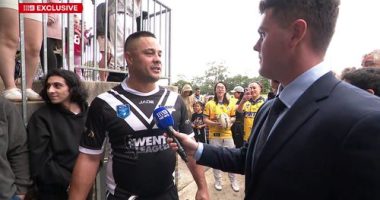 Jarryd Hayne speaks to Bailey Kenzie after his return to the rugby league field.
