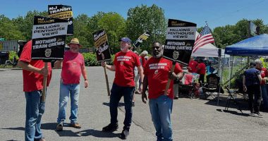 New Jersey Transit train engineers reach tentative deal to end strike that halted NYC routes