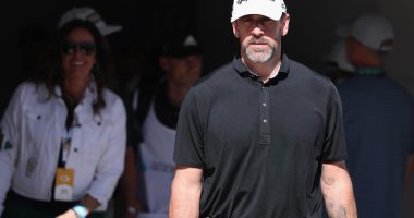 Aaron Rodgers-Pittsburgh country club rumor shut down as Steelers flirtation lingers