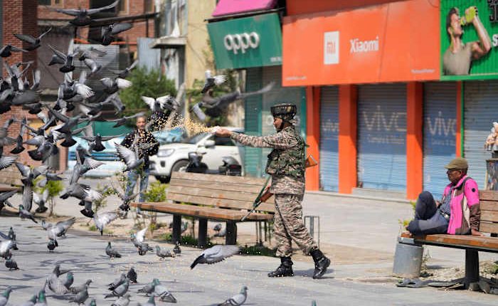 After days of heavy firefights, calm reported along Indian and Pakistan borders