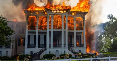 America's largest remaining antebellum mansion burns down in devastating fire